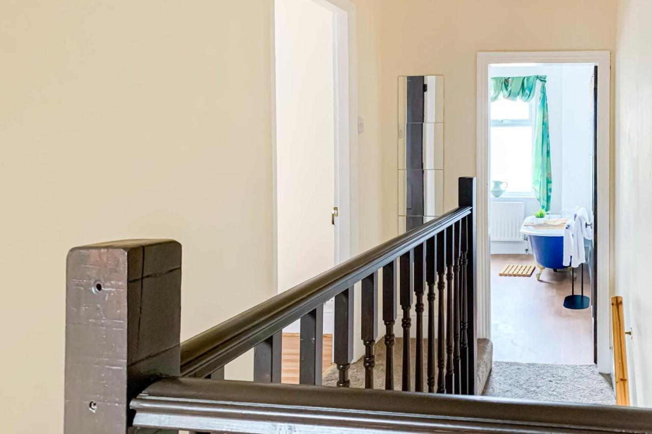 The Groves - Quaint Victorian Home - Free Parking Йорк Екстериор снимка